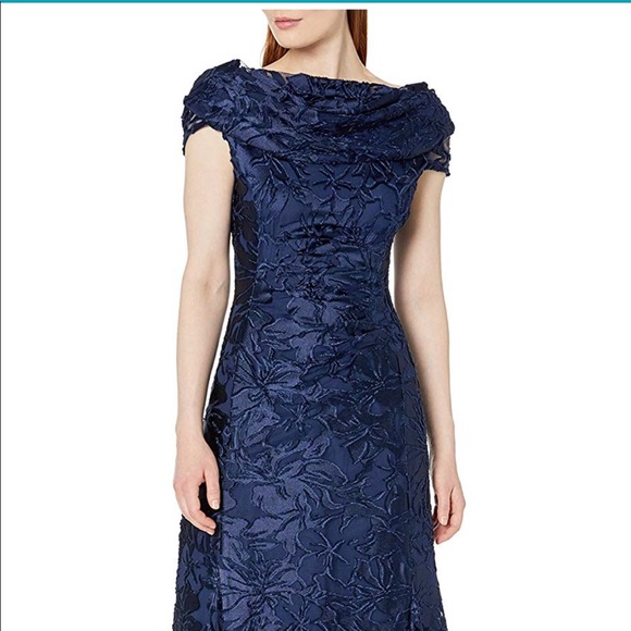 Tahari ASL Petite floral burnout gown - Picture 2 of 6